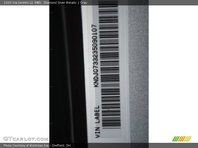 Diamond Silver Metallic / Gray 2003 Kia Sorento LX 4WD
