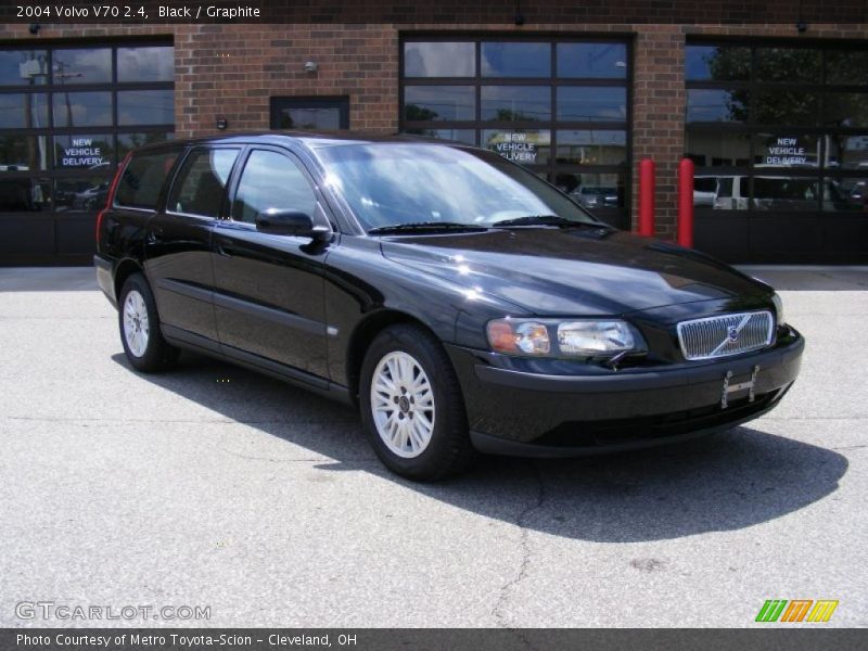 Black / Graphite 2004 Volvo V70 2.4