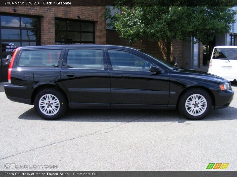 Black / Graphite 2004 Volvo V70 2.4