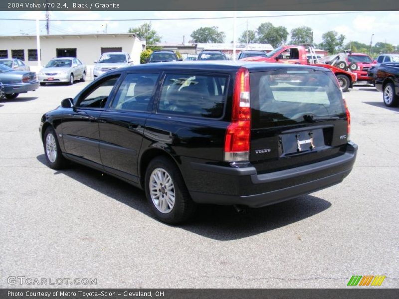 Black / Graphite 2004 Volvo V70 2.4