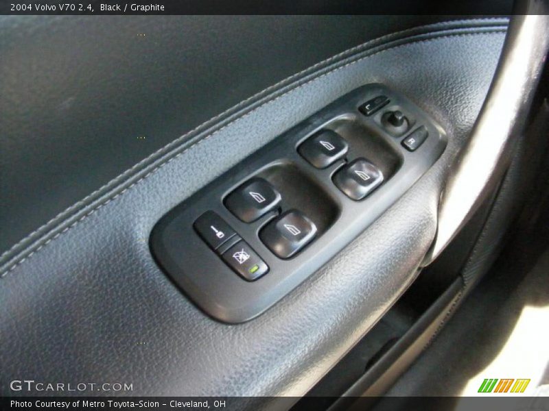 Black / Graphite 2004 Volvo V70 2.4