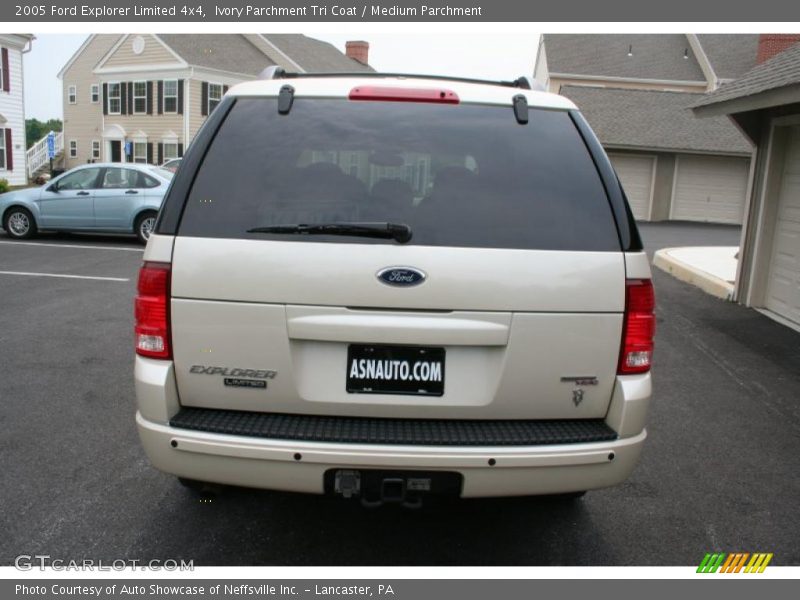 Ivory Parchment Tri Coat / Medium Parchment 2005 Ford Explorer Limited 4x4