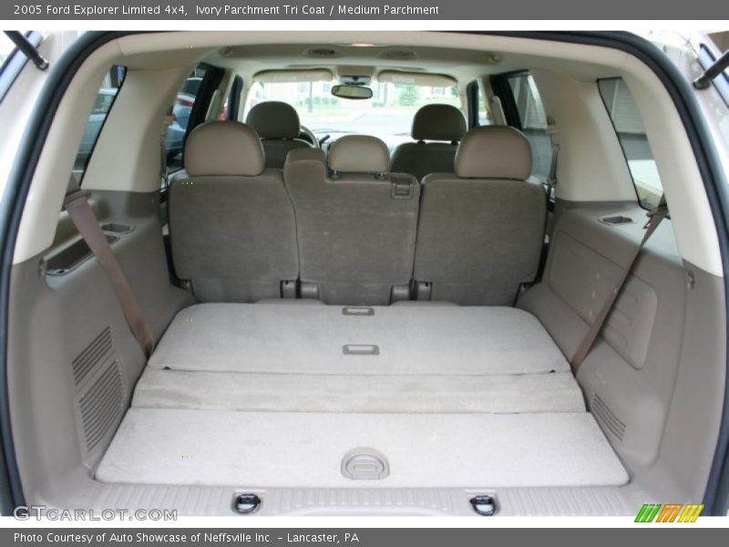 Ivory Parchment Tri Coat / Medium Parchment 2005 Ford Explorer Limited 4x4