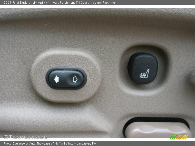 Ivory Parchment Tri Coat / Medium Parchment 2005 Ford Explorer Limited 4x4