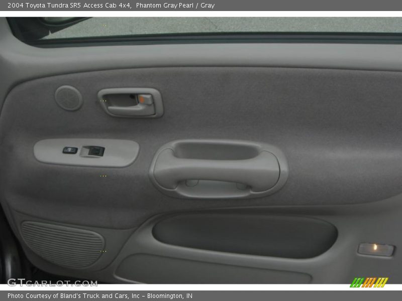 Phantom Gray Pearl / Gray 2004 Toyota Tundra SR5 Access Cab 4x4