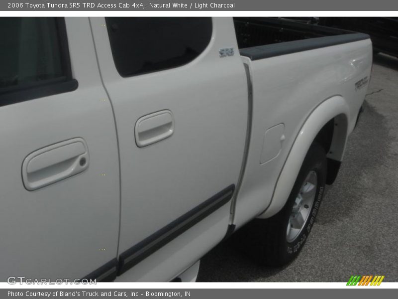 Natural White / Light Charcoal 2006 Toyota Tundra SR5 TRD Access Cab 4x4