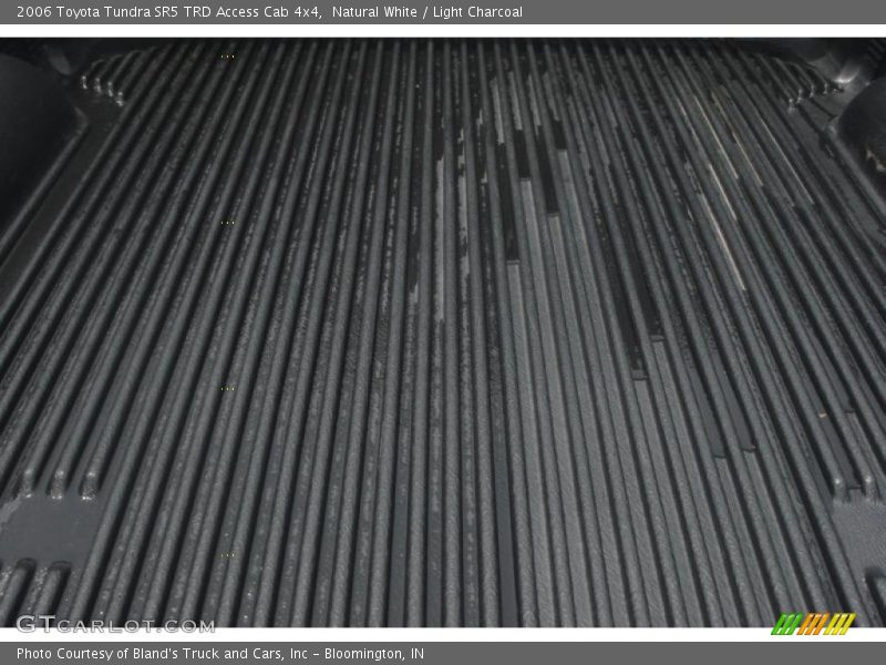 Natural White / Light Charcoal 2006 Toyota Tundra SR5 TRD Access Cab 4x4