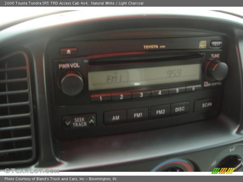 Natural White / Light Charcoal 2006 Toyota Tundra SR5 TRD Access Cab 4x4