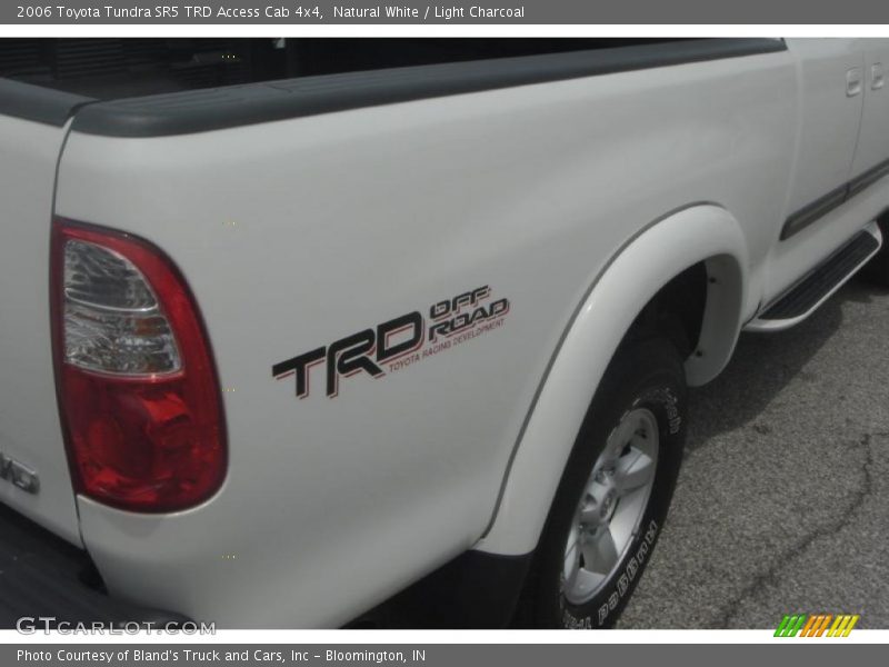 Natural White / Light Charcoal 2006 Toyota Tundra SR5 TRD Access Cab 4x4