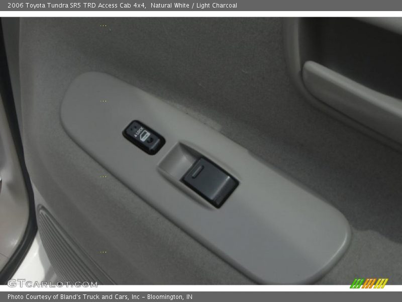 Natural White / Light Charcoal 2006 Toyota Tundra SR5 TRD Access Cab 4x4