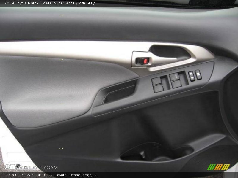 Super White / Ash Gray 2009 Toyota Matrix S AWD