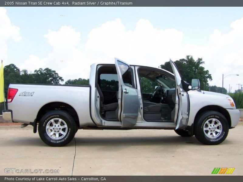 Radiant Silver / Graphite/Titanium 2005 Nissan Titan SE Crew Cab 4x4