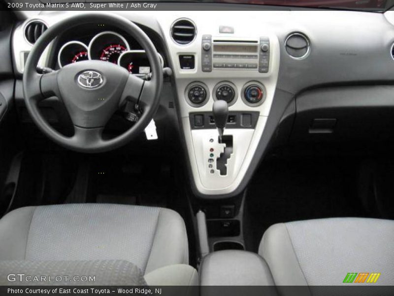 Super White / Ash Gray 2009 Toyota Matrix S AWD