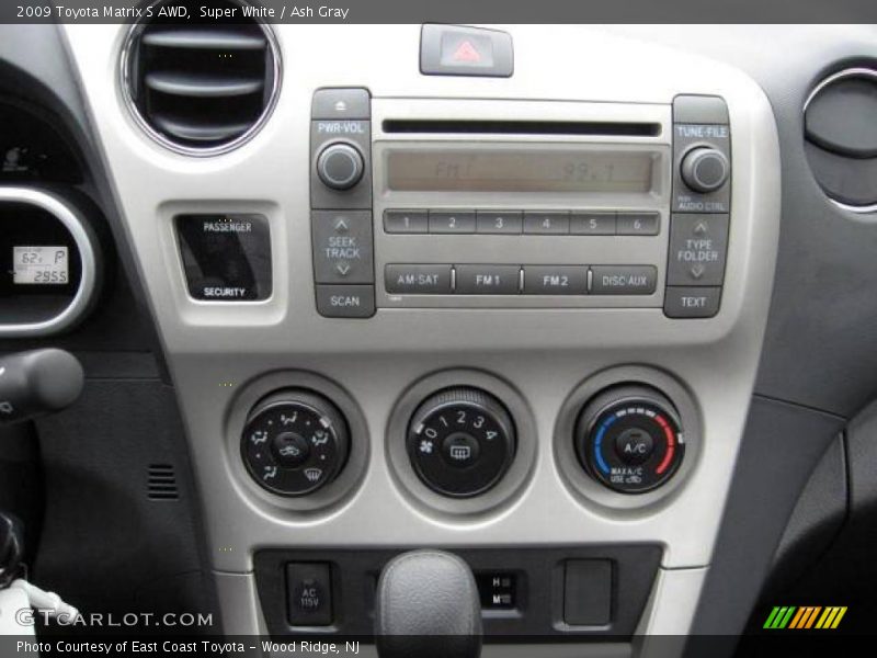 Super White / Ash Gray 2009 Toyota Matrix S AWD
