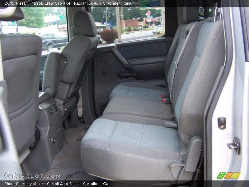 Radiant Silver / Graphite/Titanium 2005 Nissan Titan SE Crew Cab 4x4