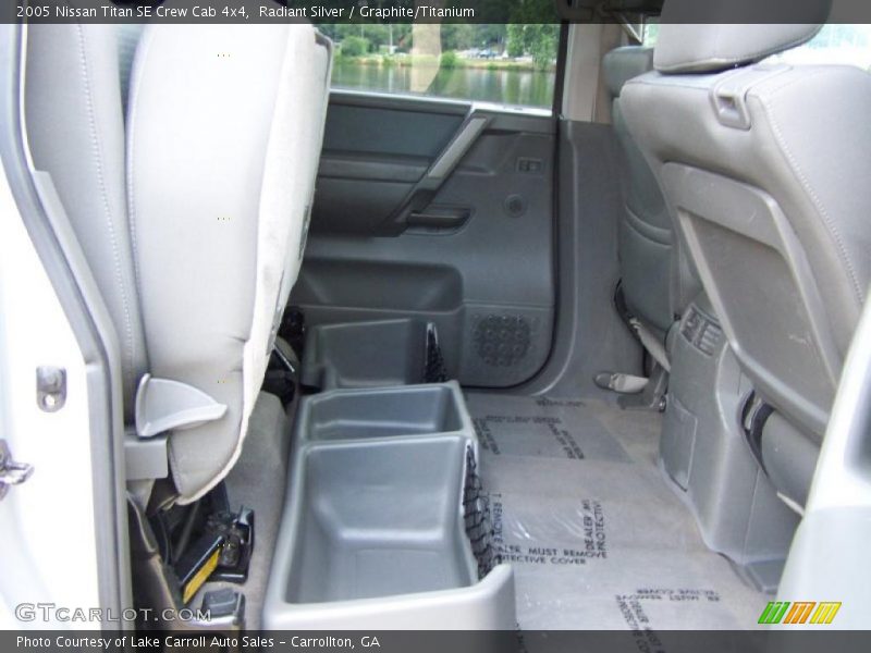 Radiant Silver / Graphite/Titanium 2005 Nissan Titan SE Crew Cab 4x4