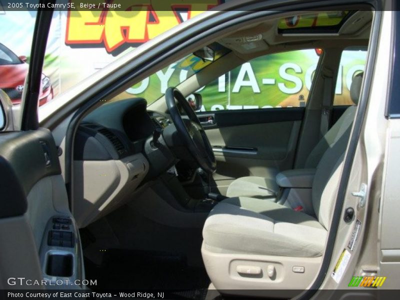 Beige / Taupe 2005 Toyota Camry SE