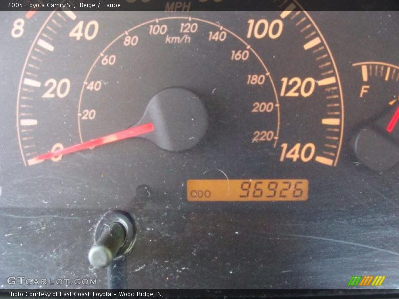 Beige / Taupe 2005 Toyota Camry SE