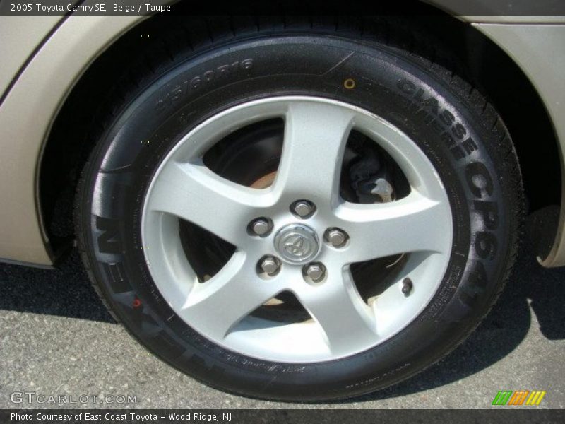 Beige / Taupe 2005 Toyota Camry SE