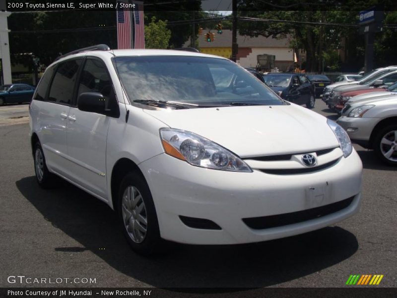 Super White / Stone 2009 Toyota Sienna LE