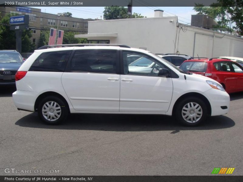 Super White / Stone 2009 Toyota Sienna LE