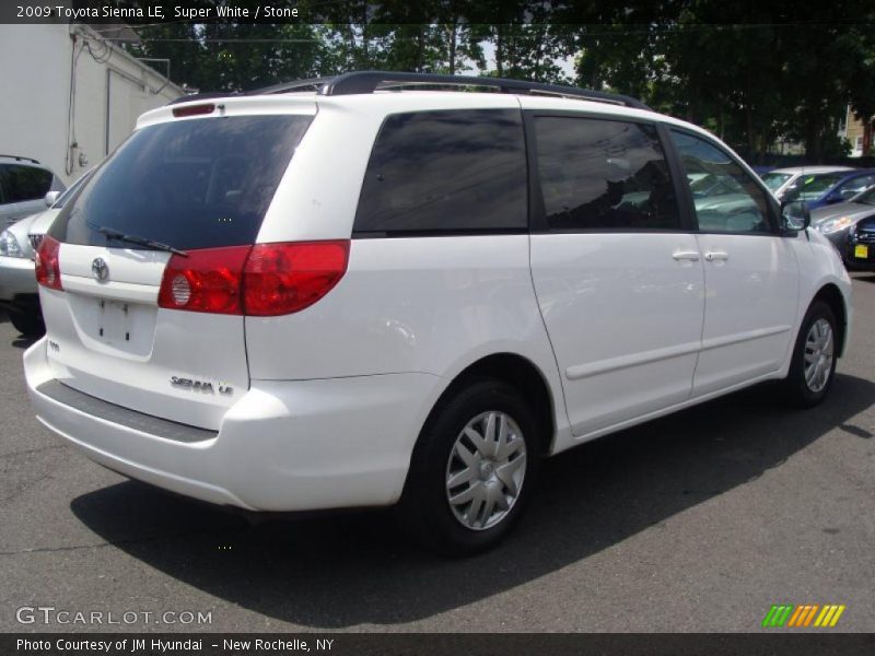 Super White / Stone 2009 Toyota Sienna LE