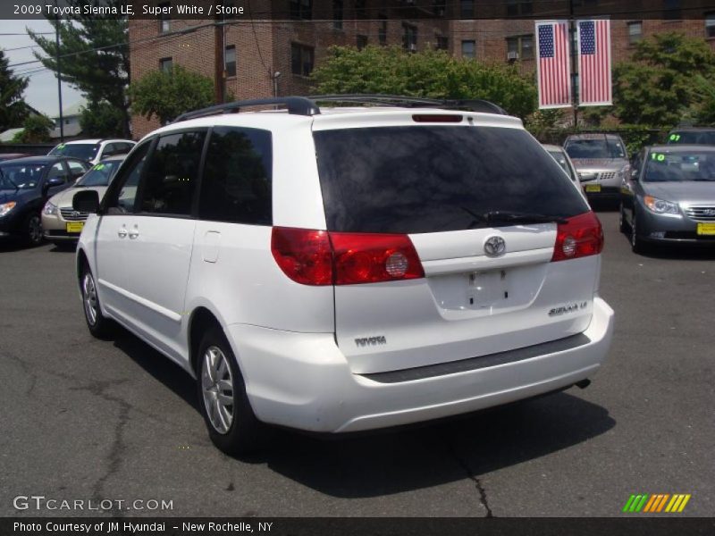 Super White / Stone 2009 Toyota Sienna LE