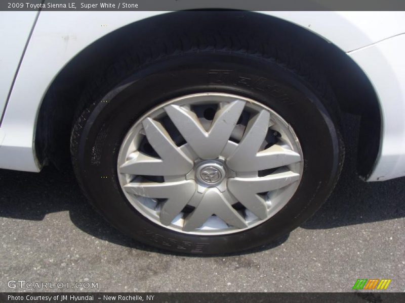 Super White / Stone 2009 Toyota Sienna LE