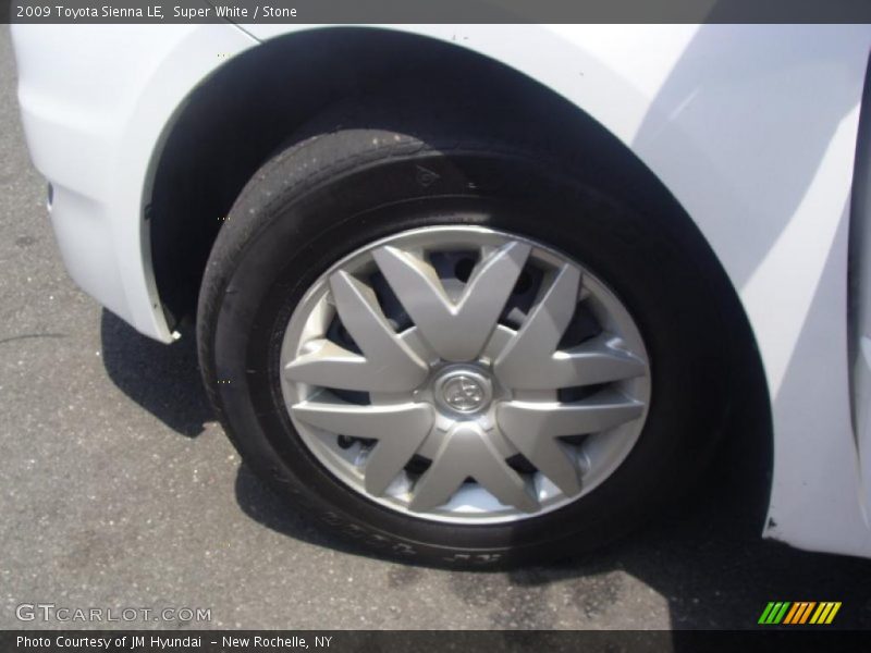 Super White / Stone 2009 Toyota Sienna LE