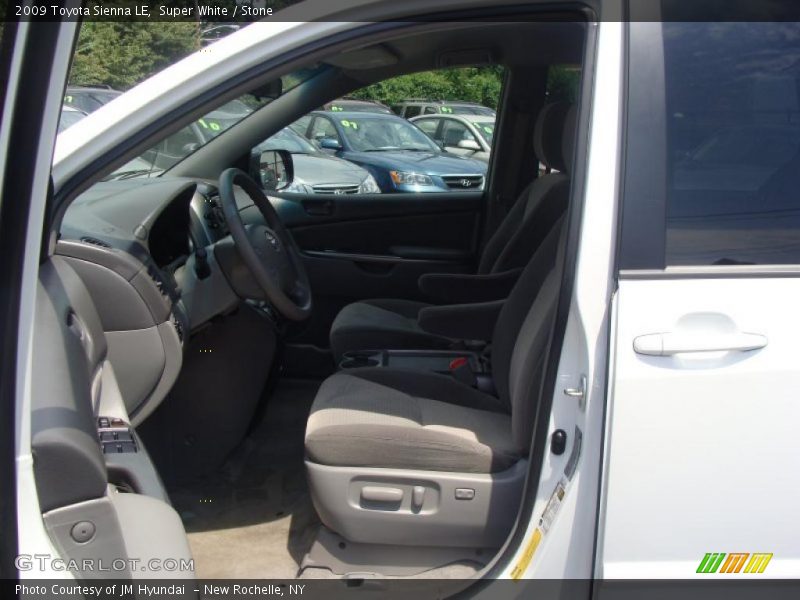 Super White / Stone 2009 Toyota Sienna LE