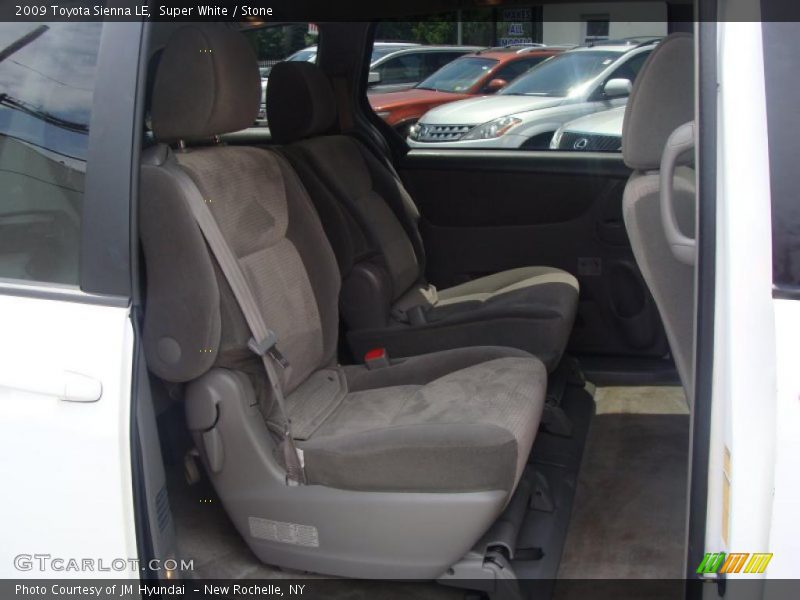 Super White / Stone 2009 Toyota Sienna LE