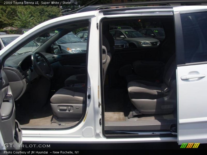 Super White / Stone 2009 Toyota Sienna LE