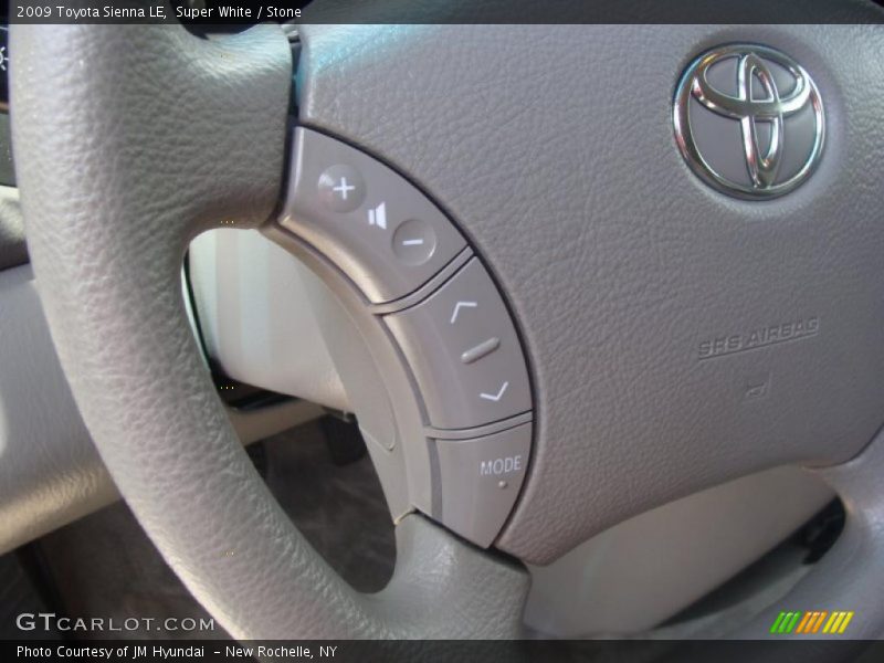 Super White / Stone 2009 Toyota Sienna LE
