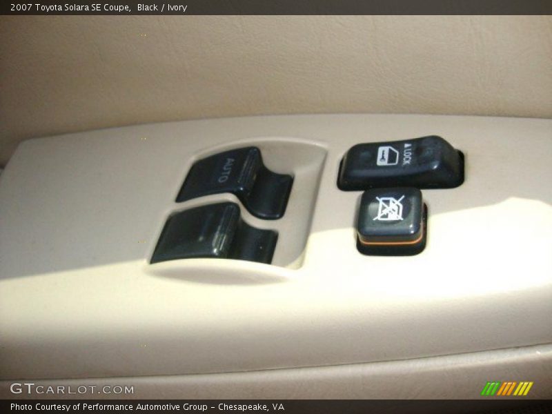 Black / Ivory 2007 Toyota Solara SE Coupe
