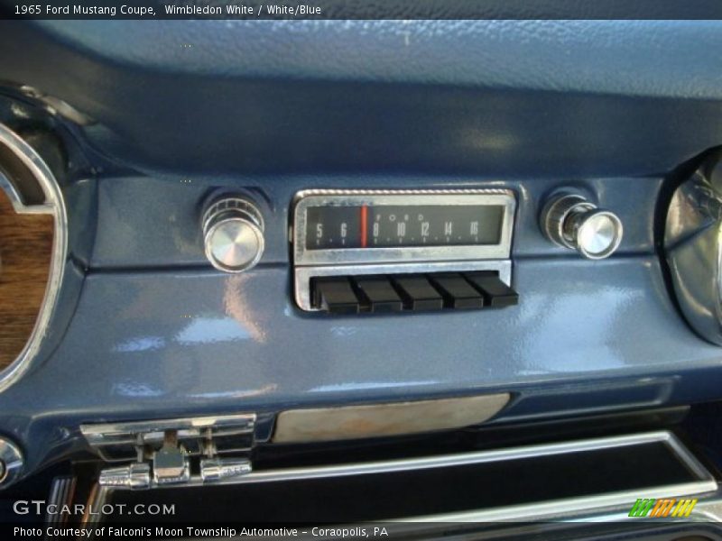 Wimbledon White / White/Blue 1965 Ford Mustang Coupe