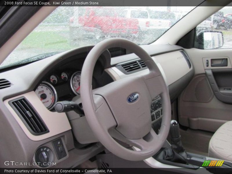 Kiwi Green / Medium Stone 2008 Ford Focus SE Coupe