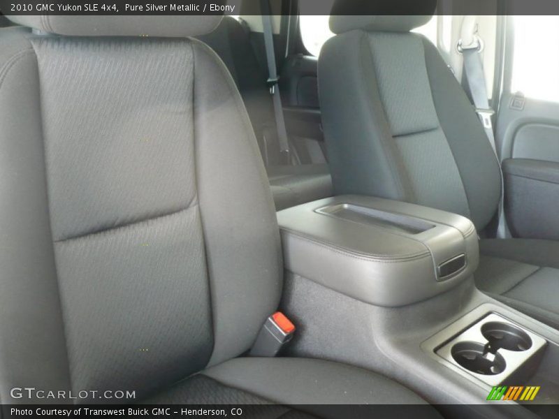 Pure Silver Metallic / Ebony 2010 GMC Yukon SLE 4x4
