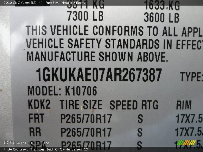 Pure Silver Metallic / Ebony 2010 GMC Yukon SLE 4x4