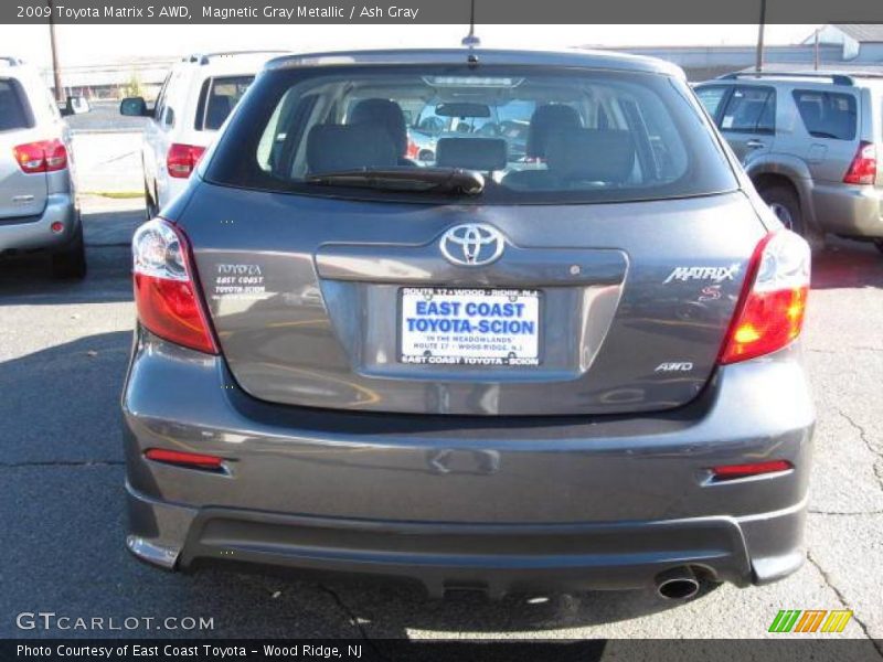 Magnetic Gray Metallic / Ash Gray 2009 Toyota Matrix S AWD