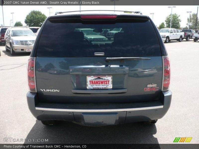 Stealth Gray Metallic / Ebony Black 2007 GMC Yukon Denali AWD