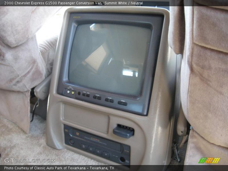 Summit White / Neutral 2000 Chevrolet Express G1500 Passenger Conversion Van