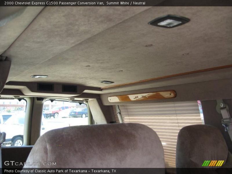 Summit White / Neutral 2000 Chevrolet Express G1500 Passenger Conversion Van