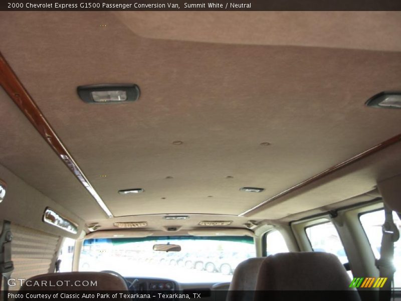 Summit White / Neutral 2000 Chevrolet Express G1500 Passenger Conversion Van