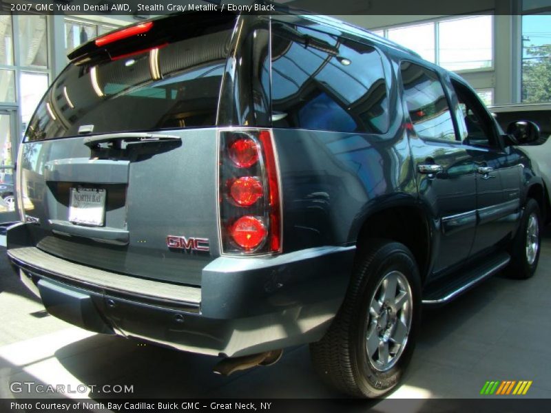 Stealth Gray Metallic / Ebony Black 2007 GMC Yukon Denali AWD