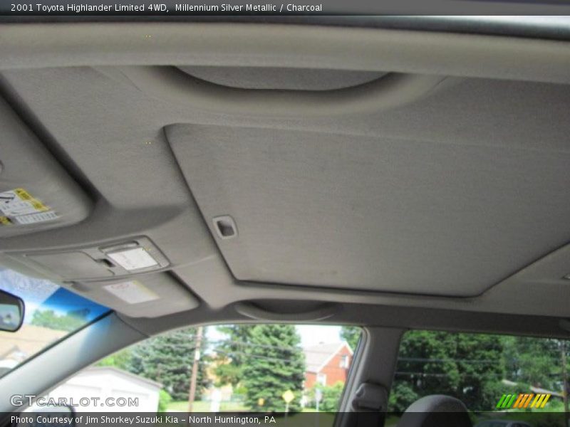 Millennium Silver Metallic / Charcoal 2001 Toyota Highlander Limited 4WD