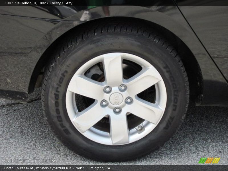 Black Cherry / Gray 2007 Kia Rondo LX