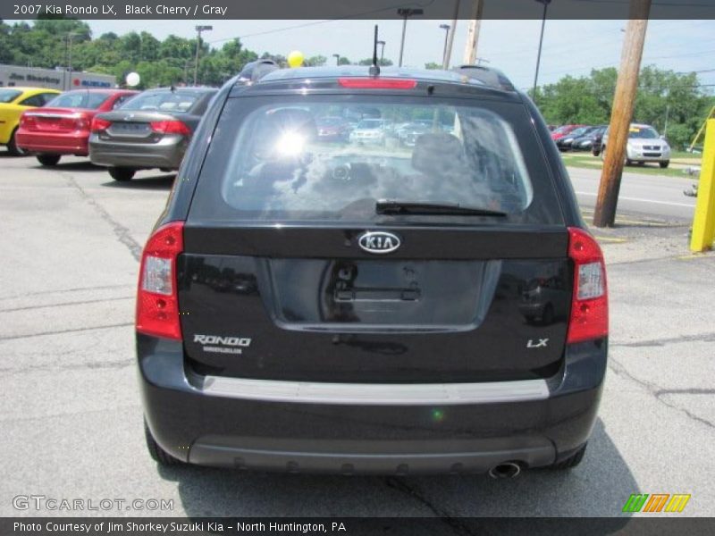 Black Cherry / Gray 2007 Kia Rondo LX