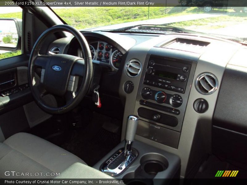 Silver Metallic / Medium Flint/Dark Flint Grey 2005 Ford F150 XLT SuperCrew 4x4