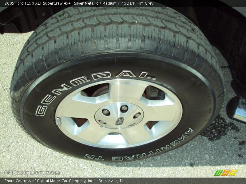 Silver Metallic / Medium Flint/Dark Flint Grey 2005 Ford F150 XLT SuperCrew 4x4