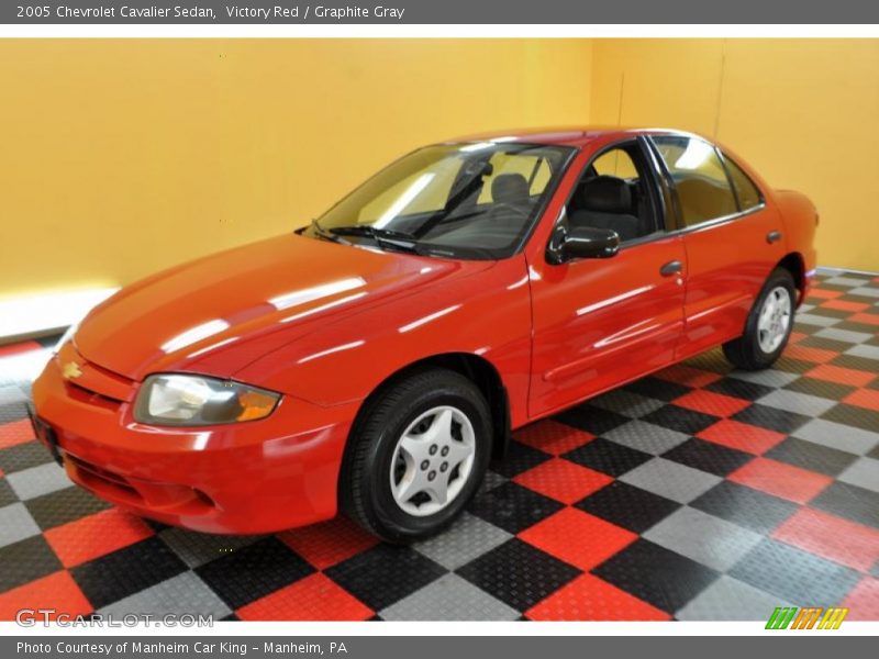 Victory Red / Graphite Gray 2005 Chevrolet Cavalier Sedan